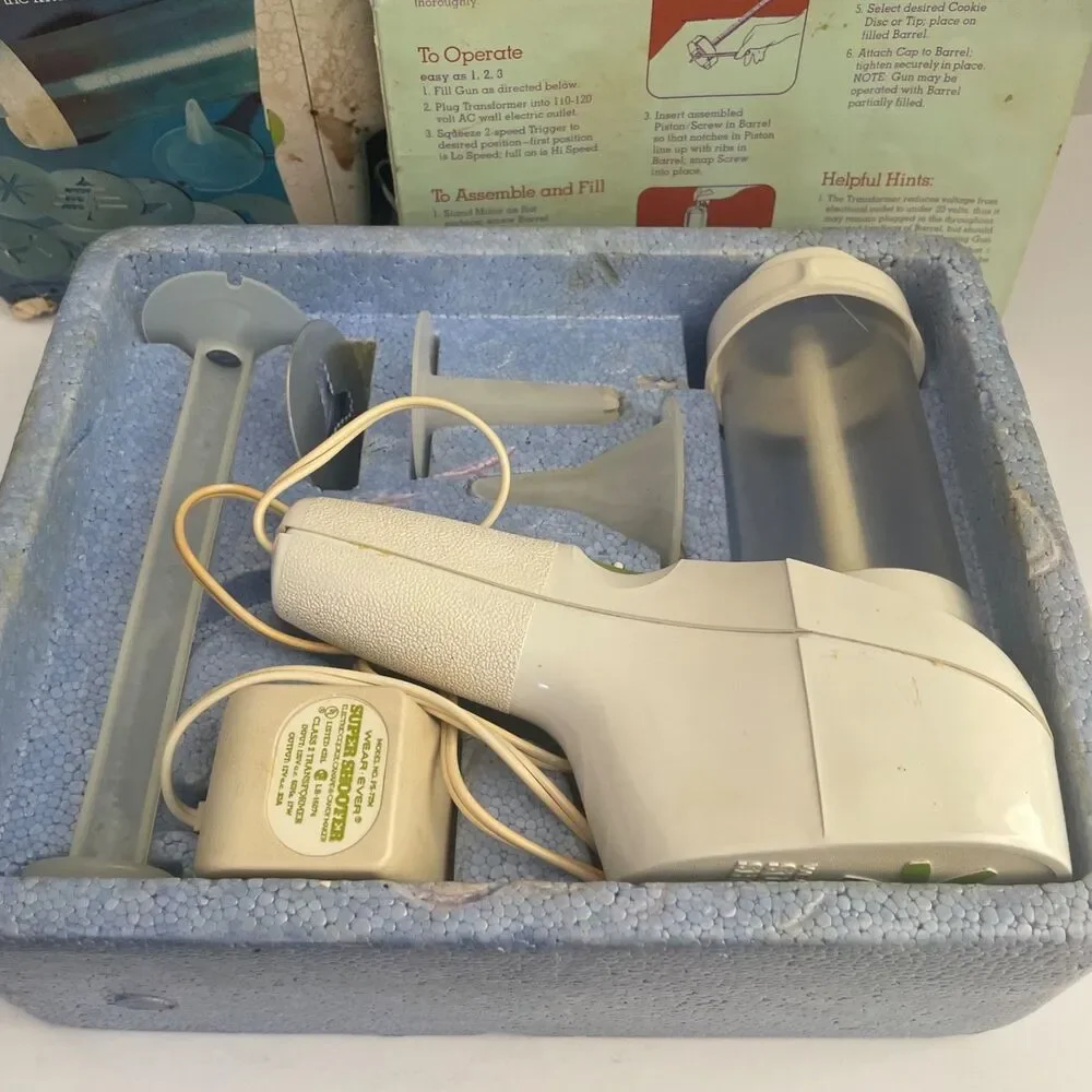 Vintage WearEver 70001 Super Shooter Electric Cookie Canapé Candy Maker Parts